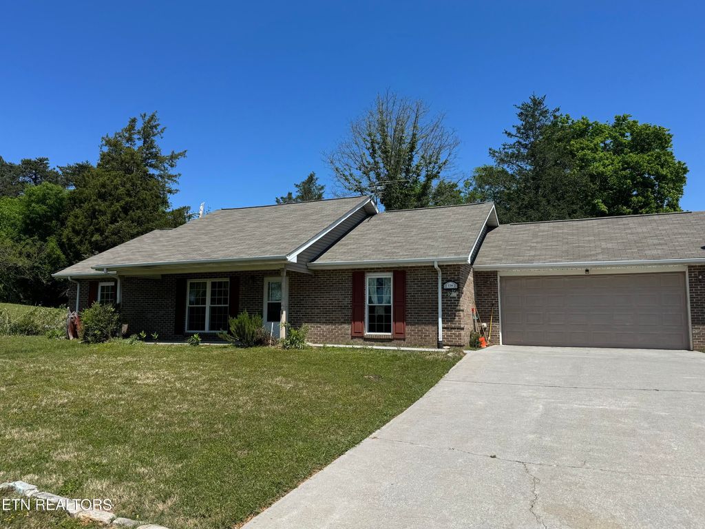 Photo of 114 Rolling Acres Way, Maryville, TN 37801 (MLS # 1338107)