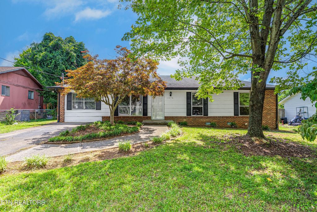 Photo of 1016 Ruskin Drive, Knoxville, TN 37923 (MLS # 1348820)