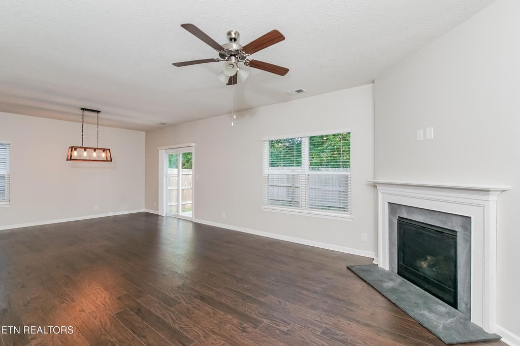 Photo of 4 Sycamore Court, Clinton, TN 37716 (MLS # 1307888)