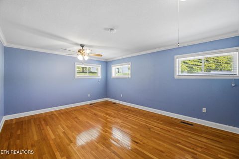 Tiny photo for 1012 Bennett St, Sweetwater, TN 37874 (MLS # 1338172)