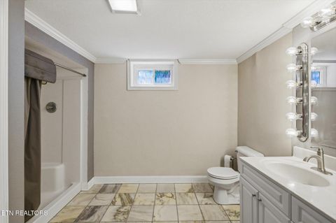 Tiny photo for 1012 Bennett St, Sweetwater, TN 37874 (MLS # 1338172)