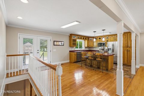 Tiny photo for 1012 Bennett St, Sweetwater, TN 37874 (MLS # 1338172)