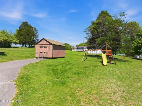 Tiny photo for 1012 Bennett St, Sweetwater, TN 37874 (MLS # 1338172)