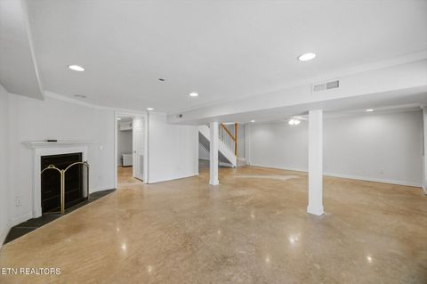 Tiny photo for 1012 Bennett St, Sweetwater, TN 37874 (MLS # 1338172)