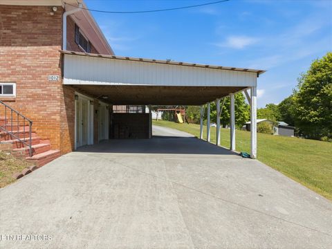 Tiny photo for 1012 Bennett St, Sweetwater, TN 37874 (MLS # 1338172)