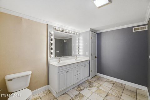 Tiny photo for 1012 Bennett St, Sweetwater, TN 37874 (MLS # 1338172)