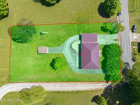 Tiny photo for 1012 Bennett St, Sweetwater, TN 37874 (MLS # 1338172)