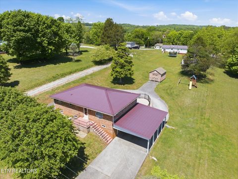 Tiny photo for 1012 Bennett St, Sweetwater, TN 37874 (MLS # 1338172)