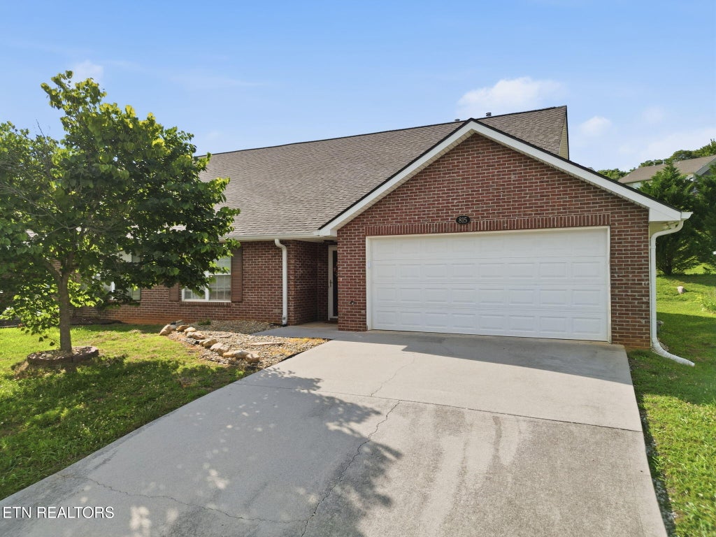 Photo of 815 Spring Park Rd, Knoxville, TN 37914 (MLS # 1345176)