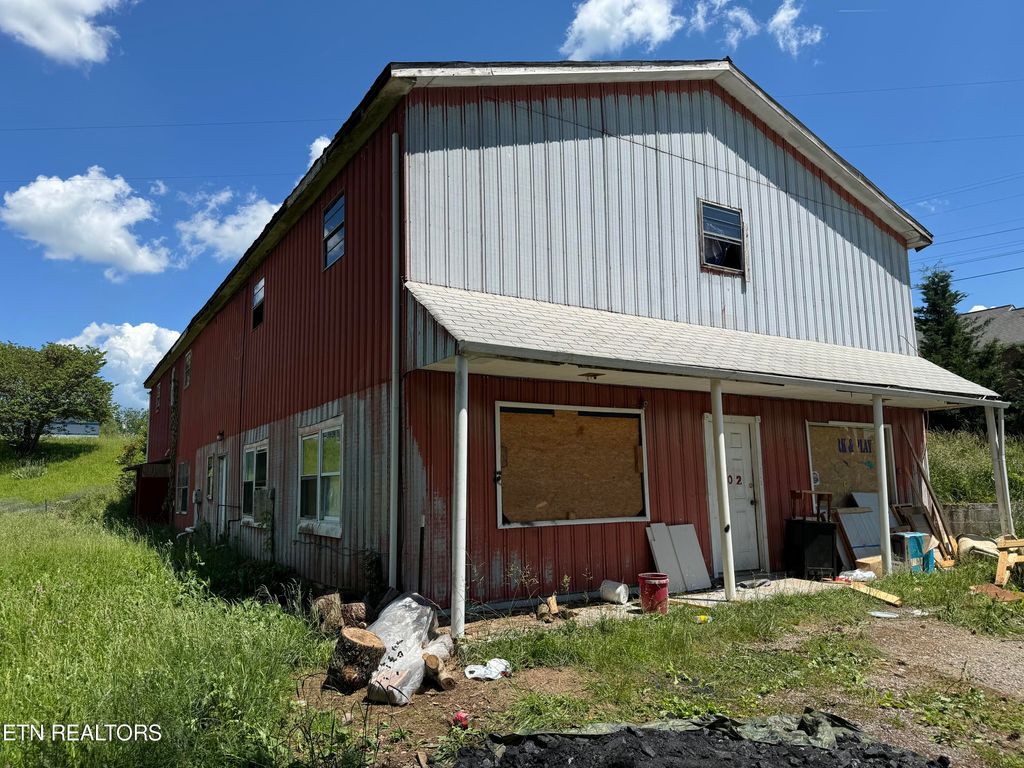 Photo of 402 Harmon Rd, New Tazewell, TN 37825 (MLS # 1263609)