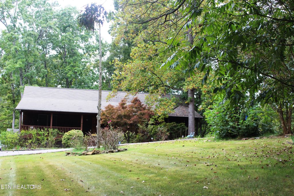 Photo of 4125 Heron Hill Drive, Louisville, TN 37777 (MLS # 1276478)