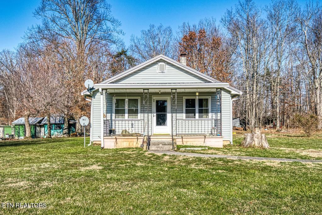 Photo of 42 Dripping Springs Court, Monterey, TN 38574 (MLS # 1339766)