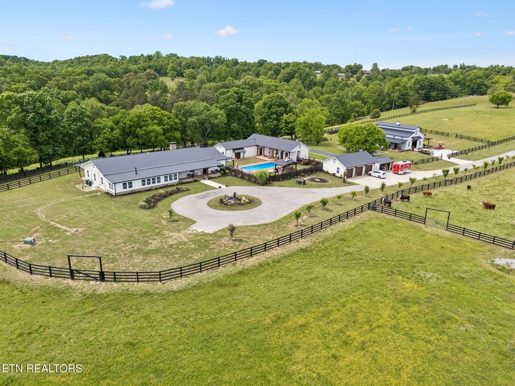 Photo of 4600 Kingston Hwy, Lenoir City, TN 37771 (MLS # 1340138)