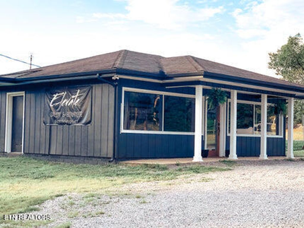 Photo of 1212 Clinch Ave, Clinton, TN 37716 (MLS # 1332035)