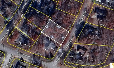 Photo of 308 Kings Down Drive, Crossville, TN 38558 (MLS # 1329900)