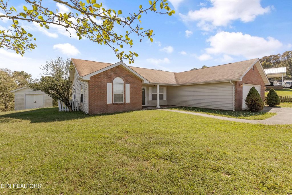 Photo of 1154 Sunshine Drive, Dandridge, TN 37725 (MLS # 1279060)