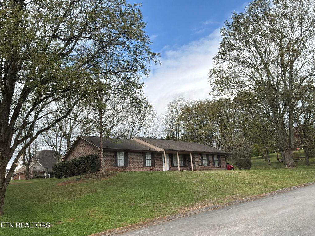 Photo of 819 Sailview Rd, Knoxville, TN 37934 (MLS # 1333820)