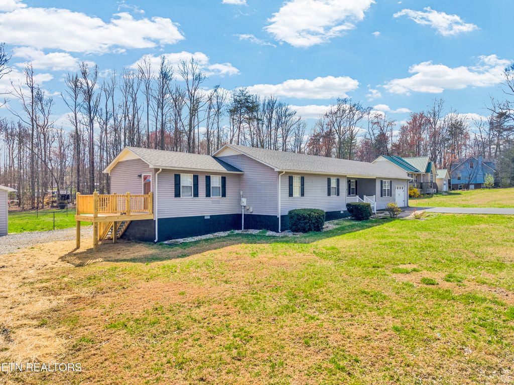 Photo of 142 Park Rd, Livingston, TN 38570 (MLS # 1332160)