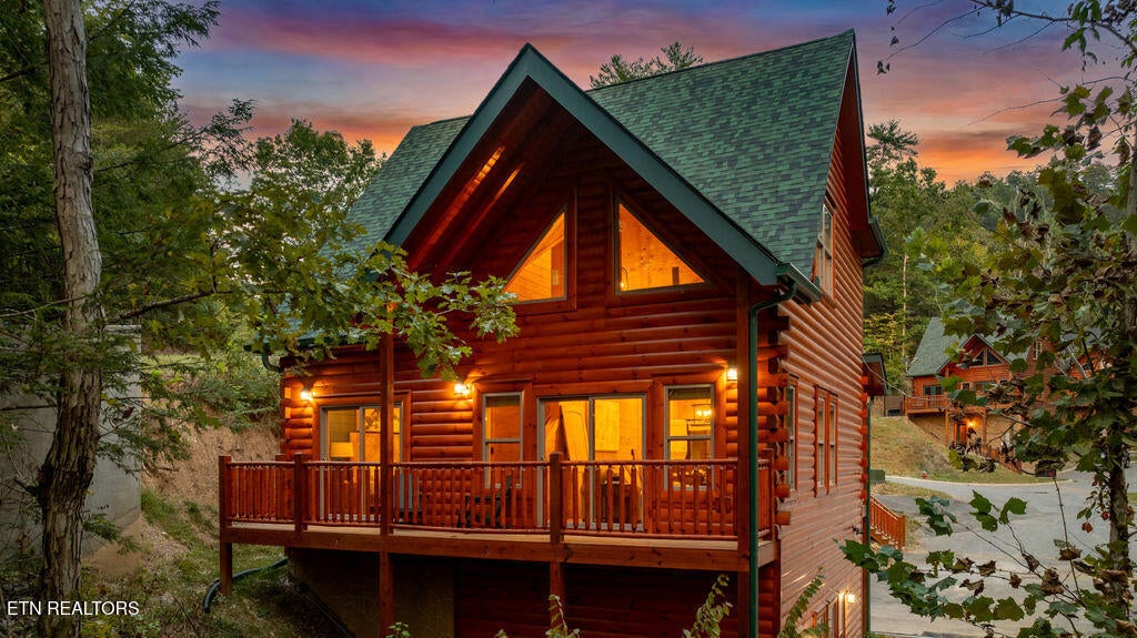 Photo of 2106 Vly Crk Way, Pigeon Forge, TN 37862 (MLS # 1356368)