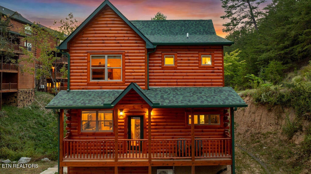Photo of 2106 Vly Crk Way, Pigeon Forge, TN 37862 (MLS # 1356368)