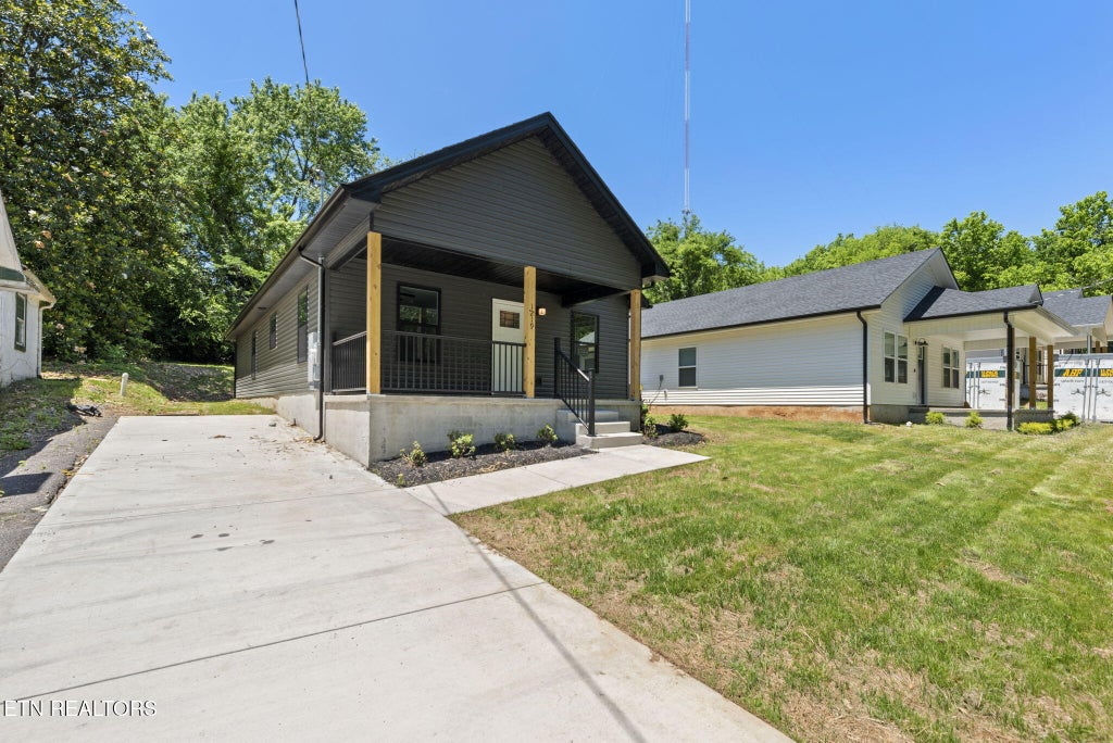 Photo of 1219 NW Dakota Ave, Knoxville, TN 37921 (MLS # 1302305)