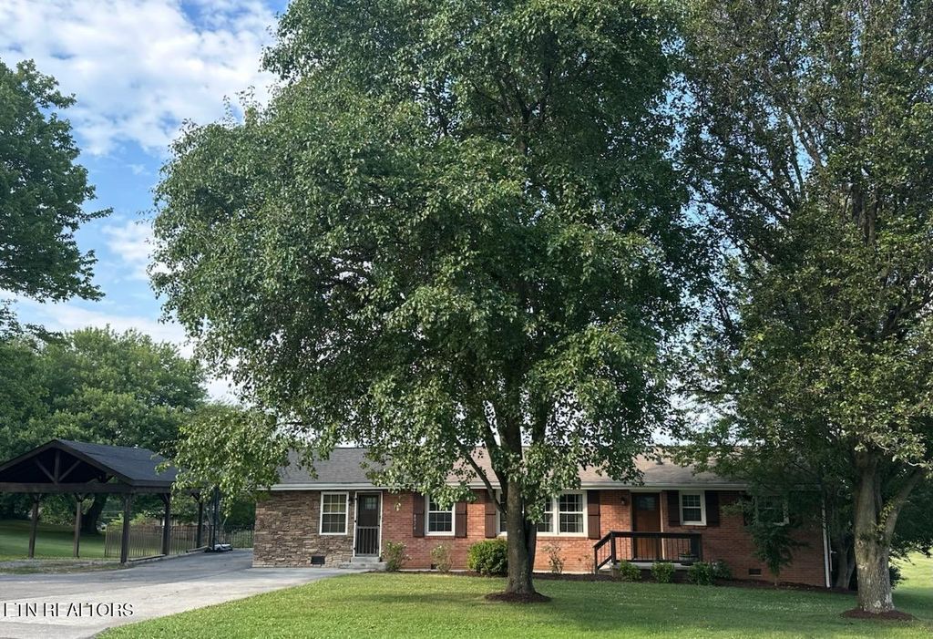 Photo of 8024 Sharp Rd, Powell, TN 37849 (MLS # 1307949)