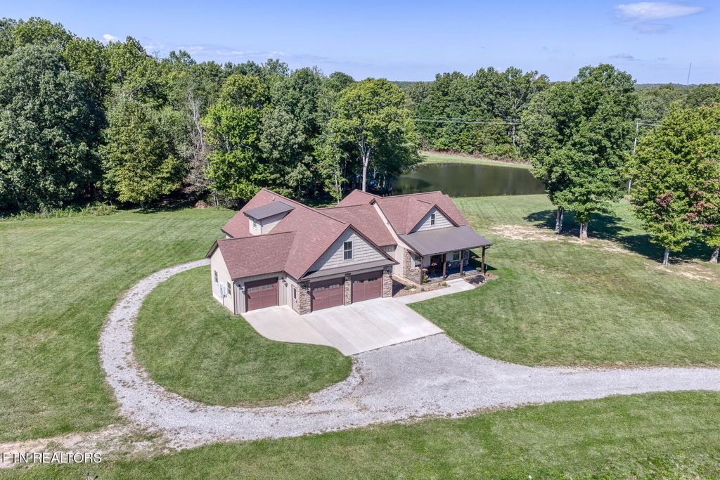 Photo of 804 Linder Loop, Crossville, TN 38571 (MLS # 1317045)