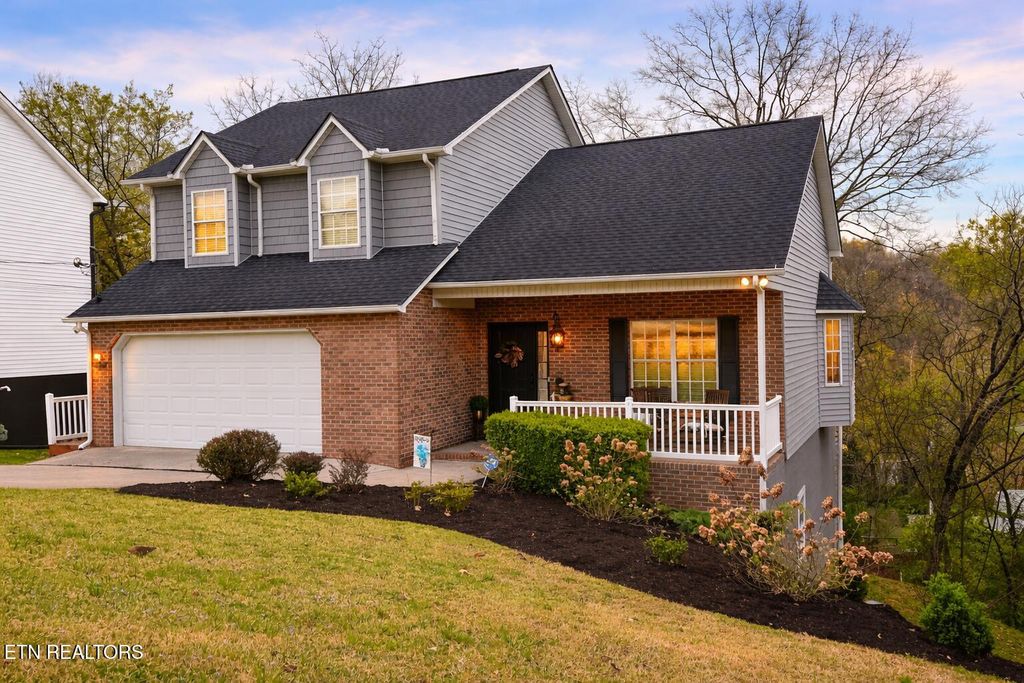 Photo of 514 Orchard Drive, Clinton, TN 37716 (MLS # 1333804)