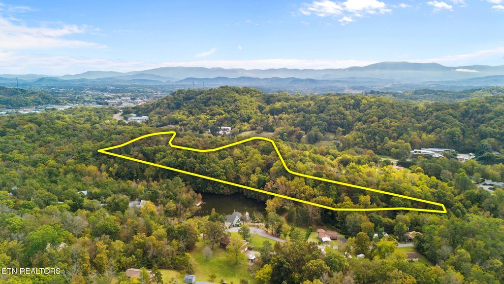 Photo of Lot 2 Cedar Hills Rd, Sevierville, TN 37862 (MLS # 1318423)