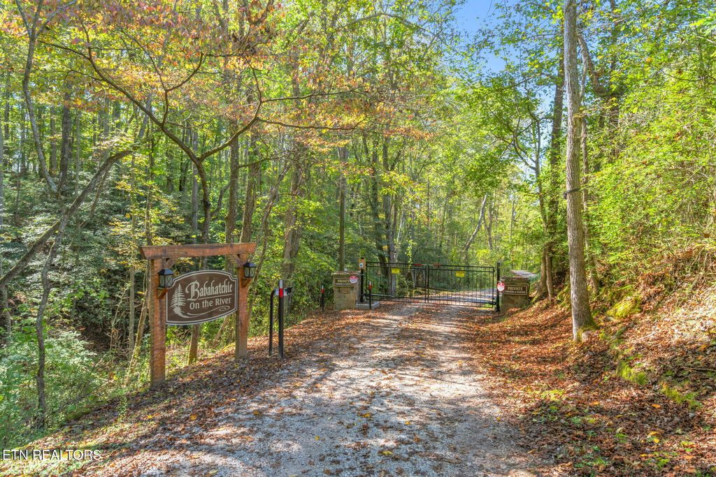 Photo of Tunnel Hill Rd, Harriman, TN 37748 (MLS # 1321501)