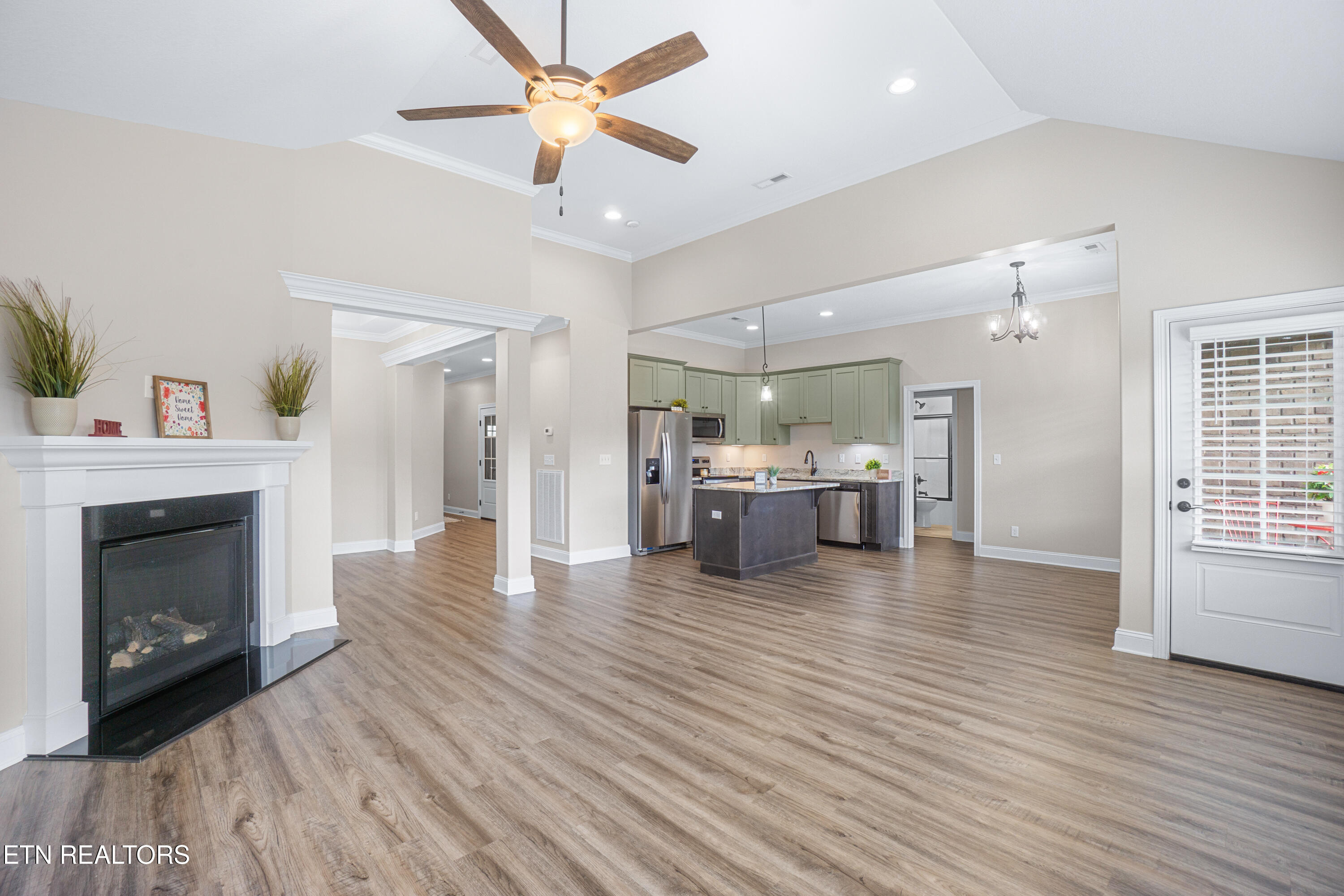 213 Village Cove Circle