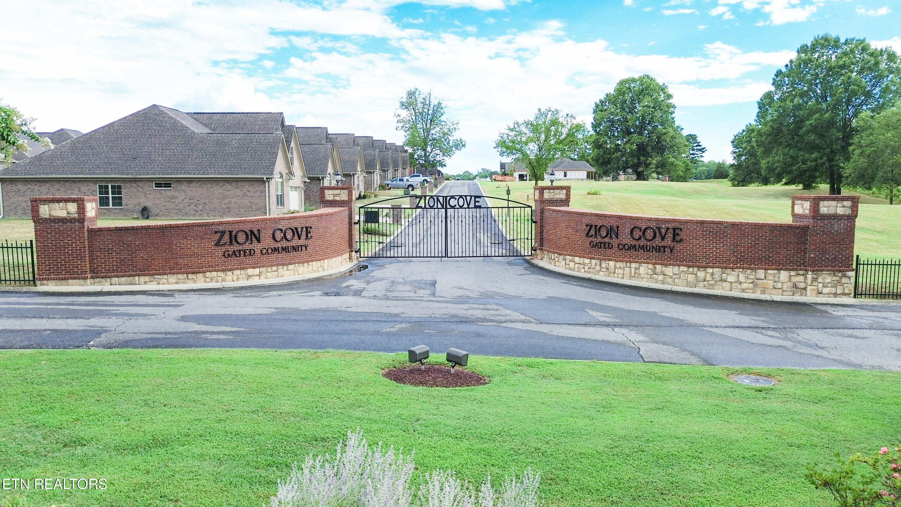 213 Village Cove Circle