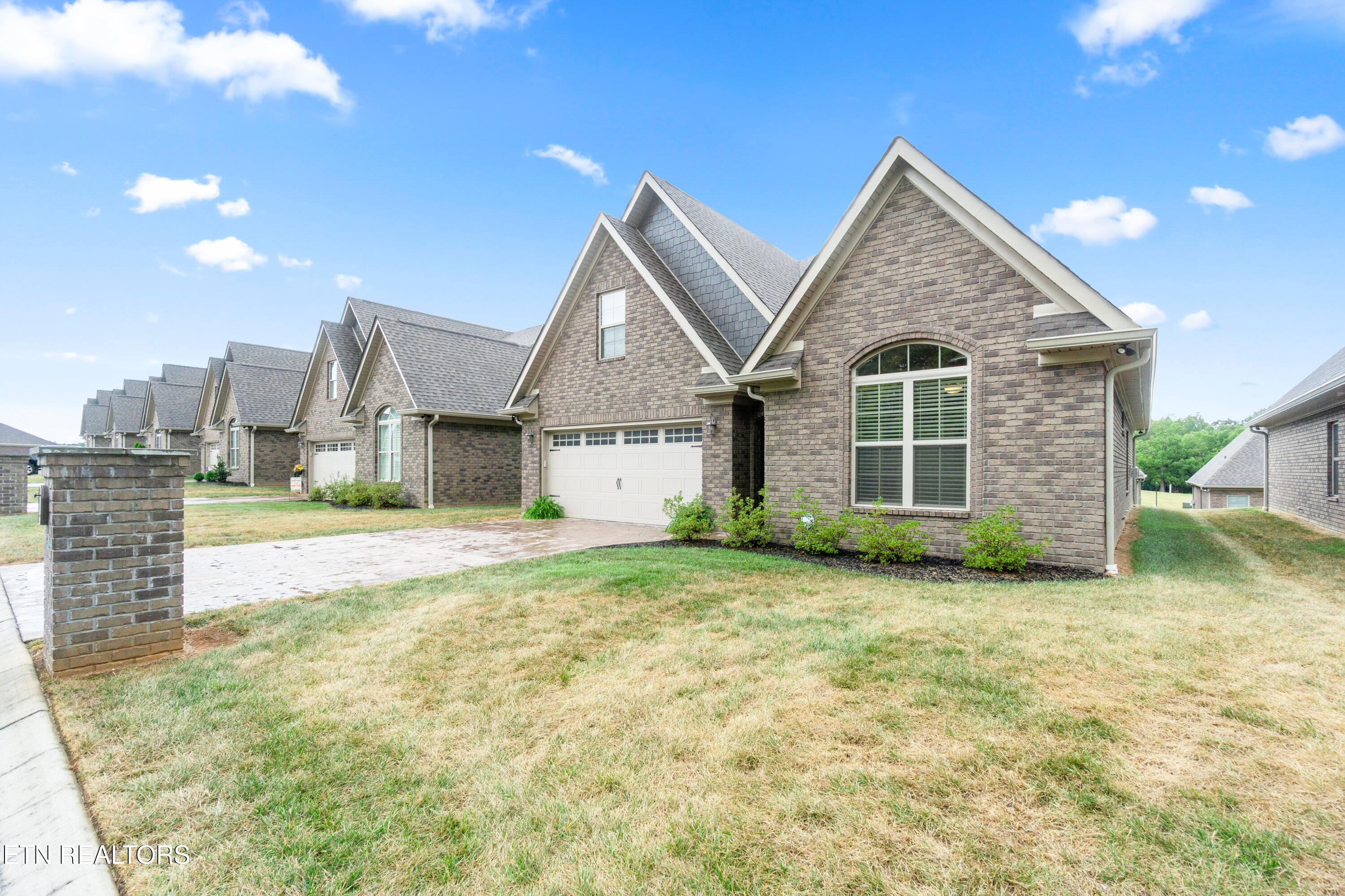 213 Village Cove Circle