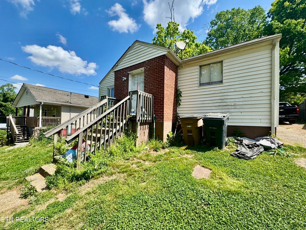 Photo of 1840 Buford St, Knoxville, TN 37920 (MLS # 1338226)