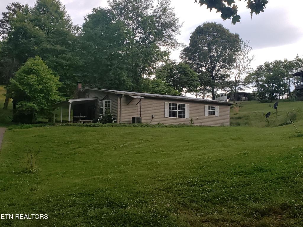 Photo of 2143 Everett Rd, Knoxville, TN 37932 (MLS # 1311237)