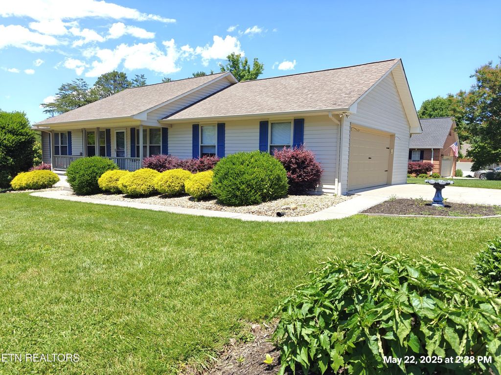 Photo of 179 Depew Drive Dr, Loudon, TN 37774 (MLS # 1302144)