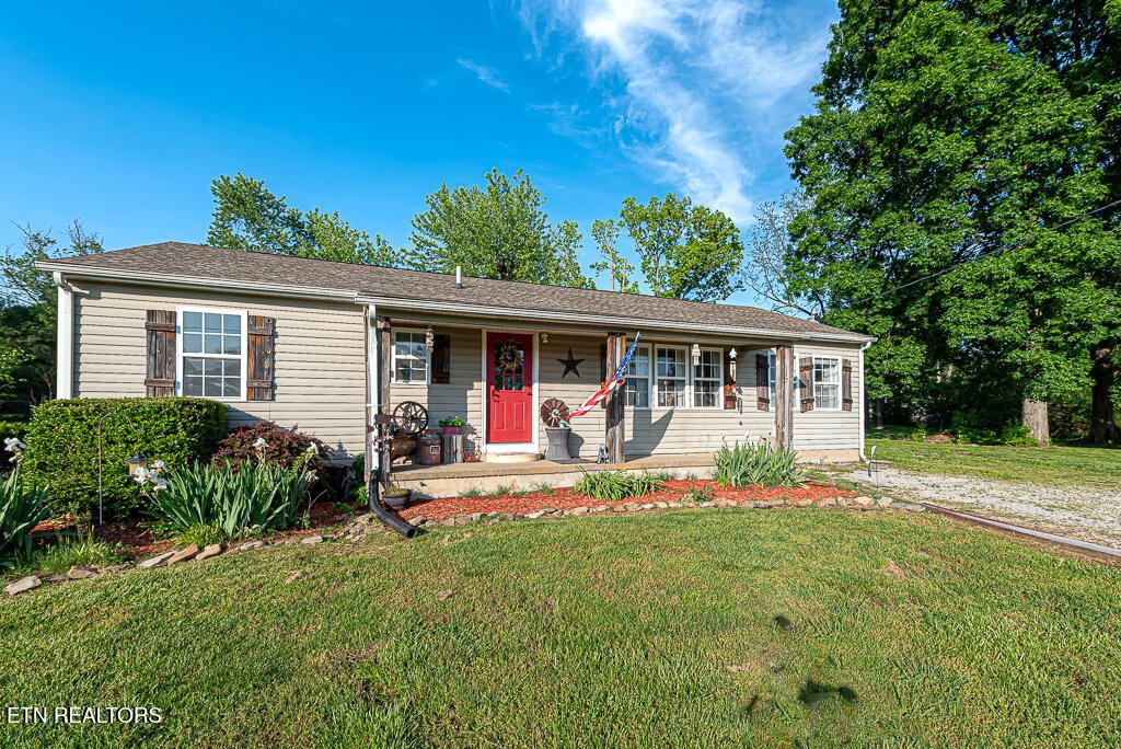 Photo of 117 King Circle, Kingston, TN 37763 (MLS # 1299448)