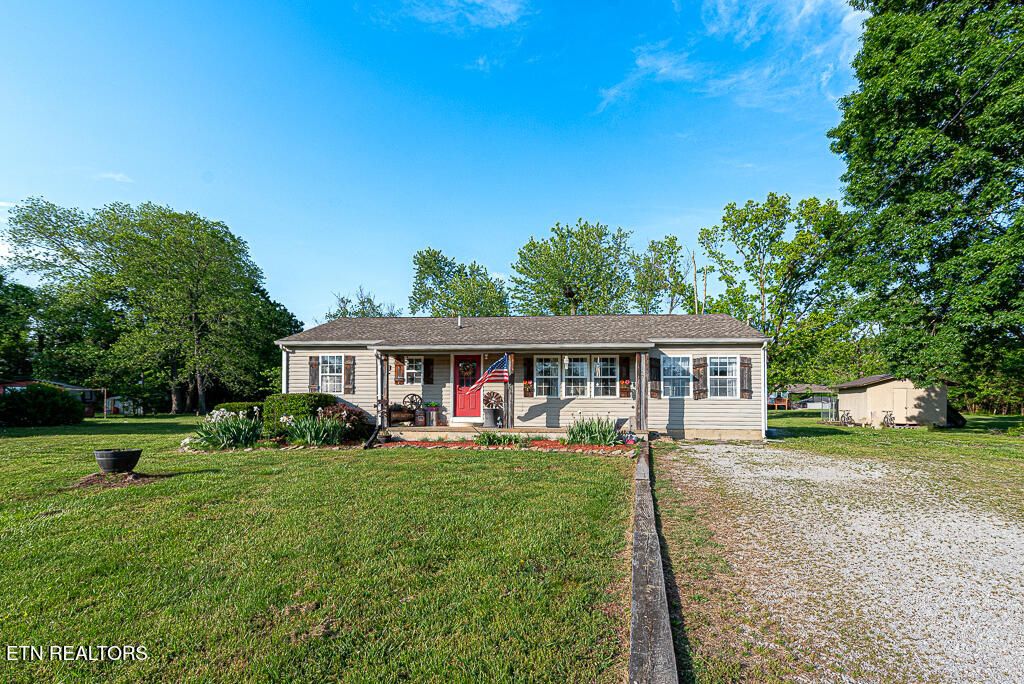 Photo of 117 King Circle, Kingston, TN 37763 (MLS # 1299448)