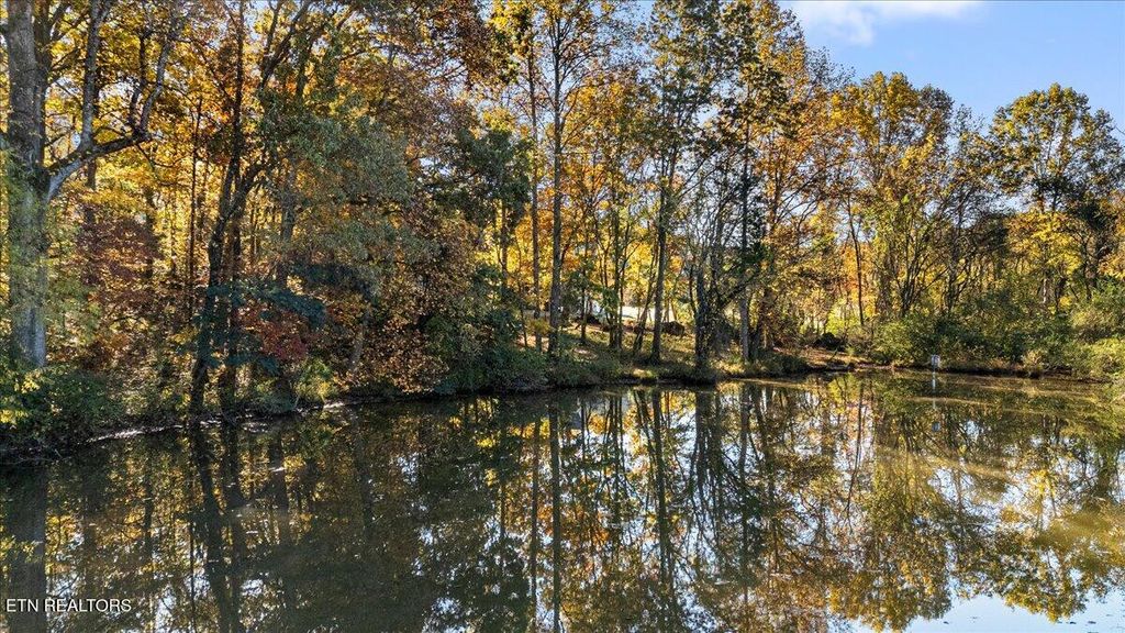 Photo of 1510 Sequoia Drive, Maryville, TN 37801 (MLS # 1321232)