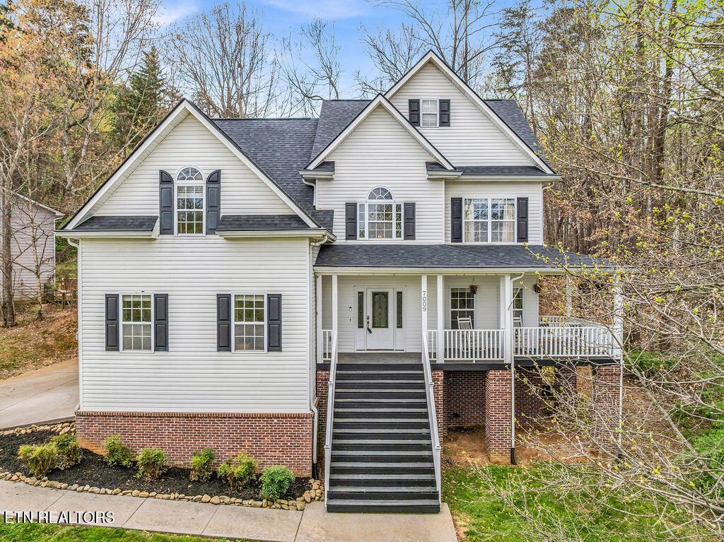 Photo of 7009 Woodington Court, Knoxville, TN 37921 (MLS # 1335147)