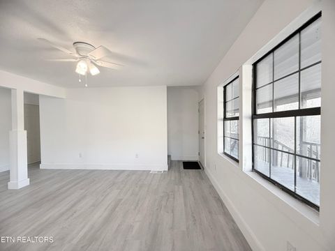 Tiny photo for 130 Fellowship Lane, Caryville, TN 37714 (MLS # 1326389)