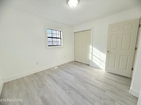 Tiny photo for 130 Fellowship Lane, Caryville, TN 37714 (MLS # 1326389)