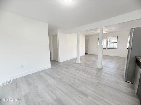 Tiny photo for 130 Fellowship Lane, Caryville, TN 37714 (MLS # 1326389)