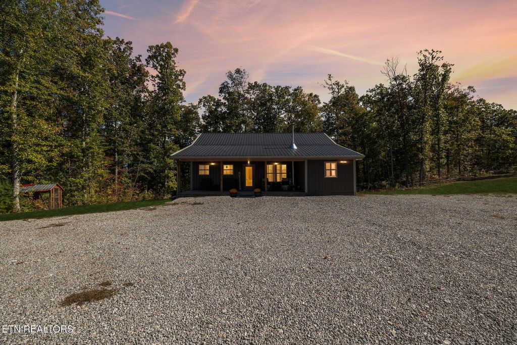 Photo of 2025 Allardt Tinch Rd, Jamestown, TN 38556 (MLS # 1319198)