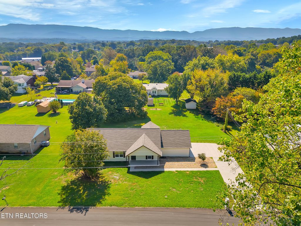 Photo of 521 Devon St, Seymour, TN 37865 (MLS # 1315882)