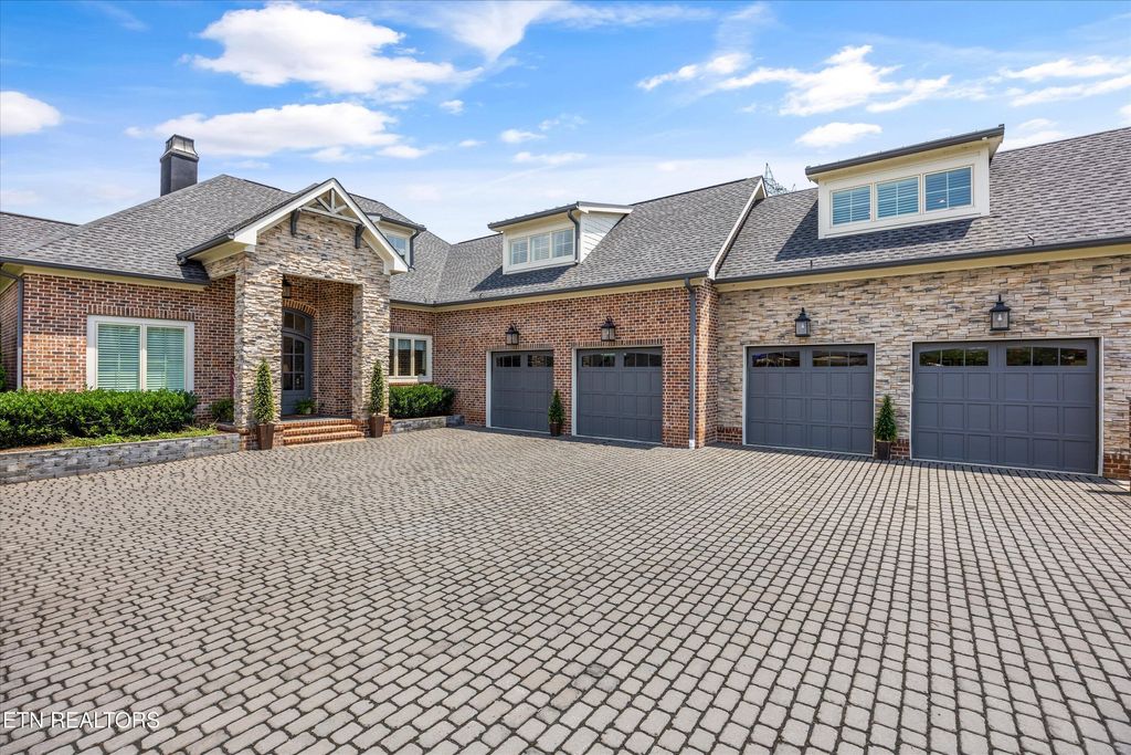 Photo of 3738 Edgewater Way, Louisville, TN 37777 (MLS # 1310517)