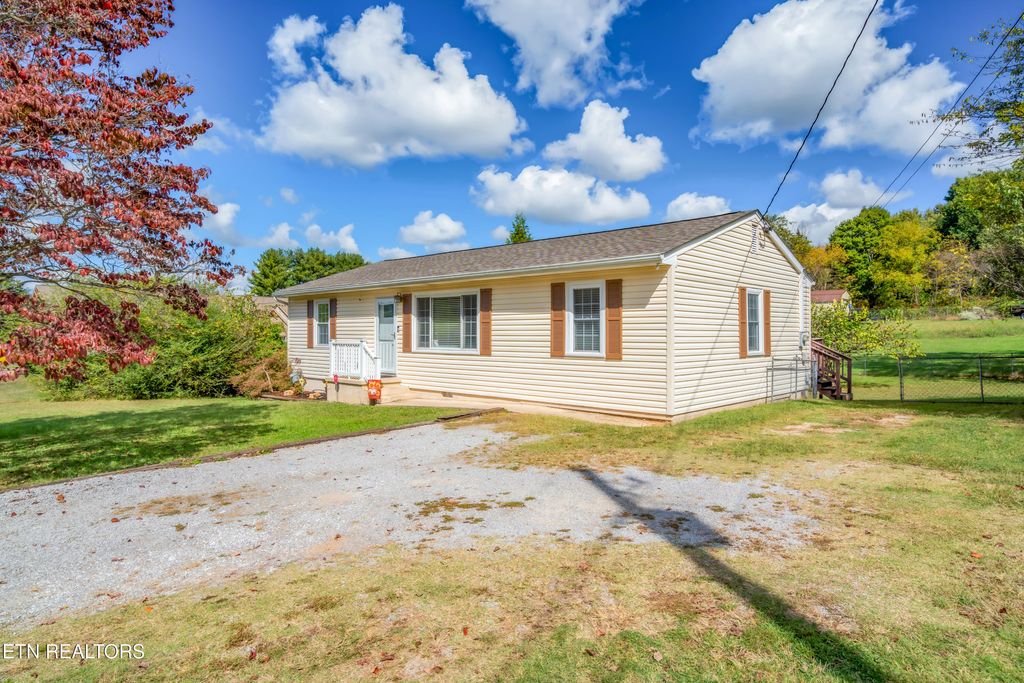 Photo of 7638 Bishop Rd, Knoxville, TN 37938 (MLS # 1318484)
