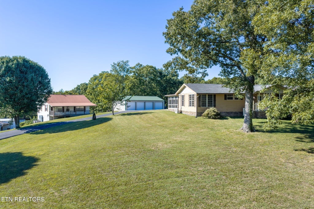 Photo of 8251 Morgan County Hwy, Sunbright, TN 37872 (MLS # 1357256)