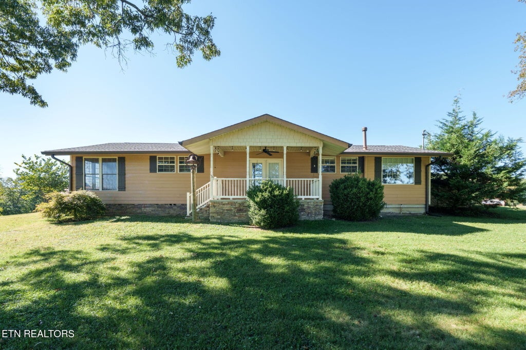 Photo of 8251 Morgan County Hwy, Sunbright, TN 37872 (MLS # 1357256)