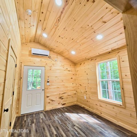 Tiny photo for 137 John Cox Rd, Deer Lodge, TN 37726 (MLS # 1316063)